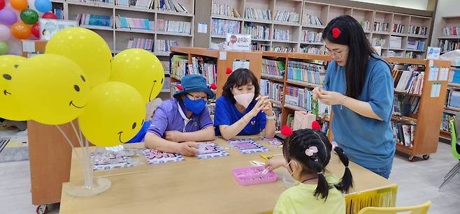 영탁 팬클럽 '영탁이 찐이야' 어린이날 맞아 900만원 기부..행복한 선행