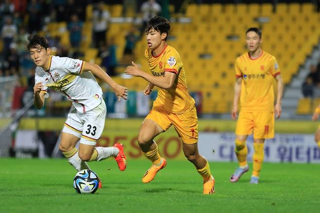 광주FC가 9일 새로운 라이벌 관계가 형성된 FC서울과 맞대결을 펼친다. 사진=광주FC