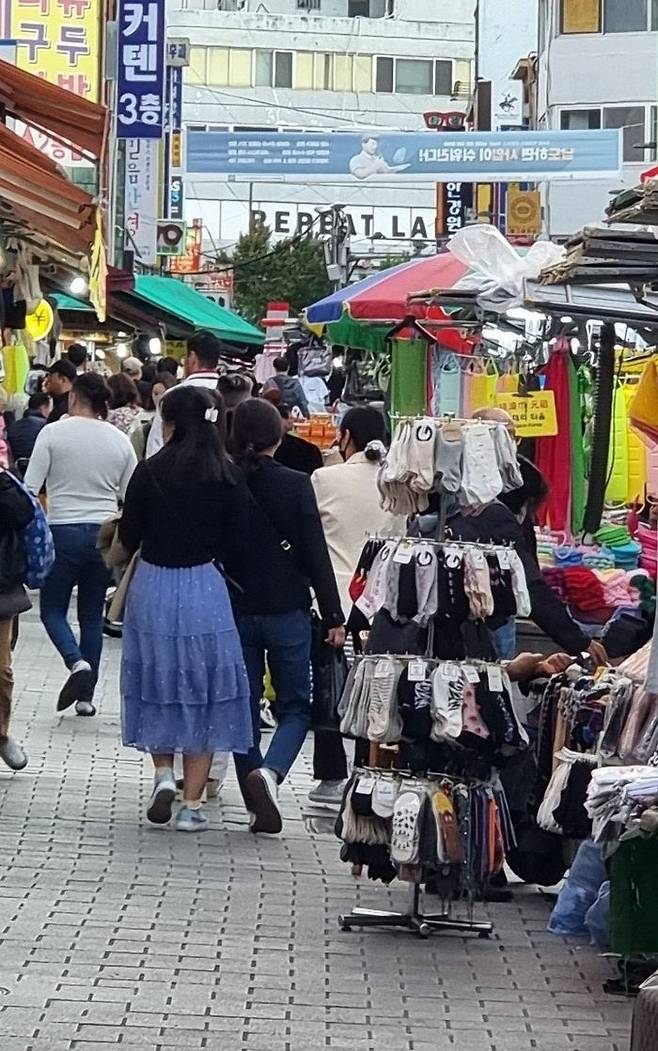 인파로 가득한 남대문시장 풍경ⓒ