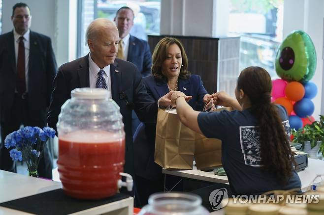 조 바이든 미국 대통령과 해리스 부통령 [AP 연합뉴스 자료 사진. 재판매 및 DB 금지]