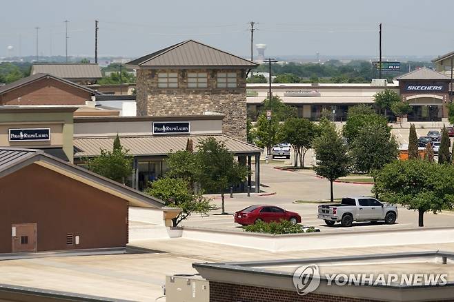 총기 난사 벌어진 미 텍사스 쇼핑몰 [AP=연합뉴스. 재판매 및 DB 금지]