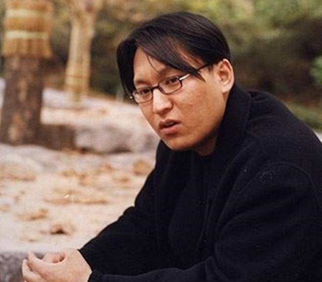 박진성 시인. 한국일보 자료사진