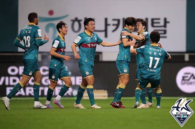 ▲ 수원FC전에서 골을 터뜨린 대전 하나시티즌의 전병관과 마사 ⓒ한국프로축구연맹