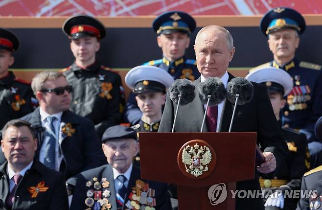 러시아 전승절 열병식에서 연설 중인 푸틴 대통령 [AFP=연합뉴스]