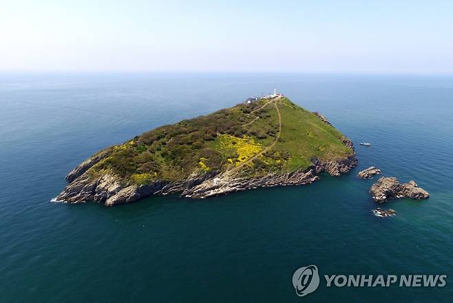 '서해의 독도' 격렬비열도 등대 [대산지방해양수산청 제공. 재판매 및 DB 금지]