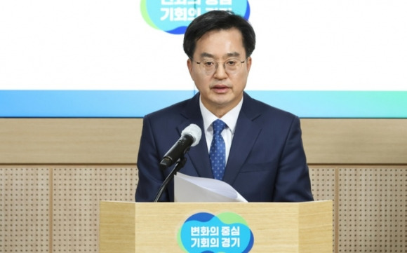 김동연 경기지사가 11일 오후 도청 브리핑룸에서 전세피해 경기도 지원방안 및 예방 지원대책 촉구 기자회견을 하고 있다. 경기도 제공