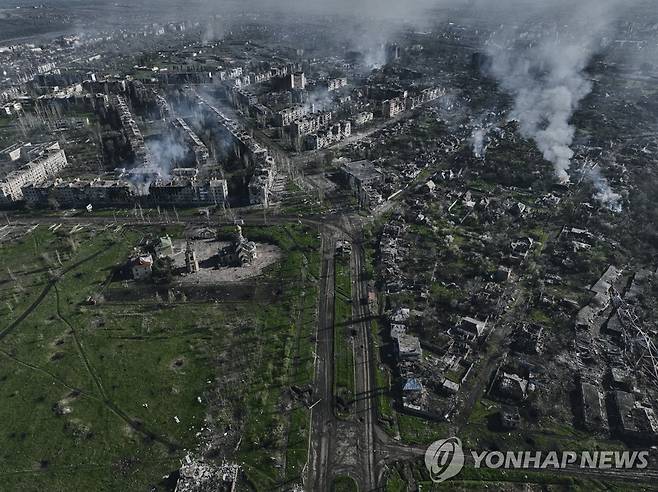 격전에 초토화한 동부 요충지 바흐무트  [AP 연합뉴스 자료사진. 재판매 및 DB 금지]