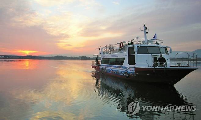 낙동강 생태탐방선 [부산관광공사 제공]