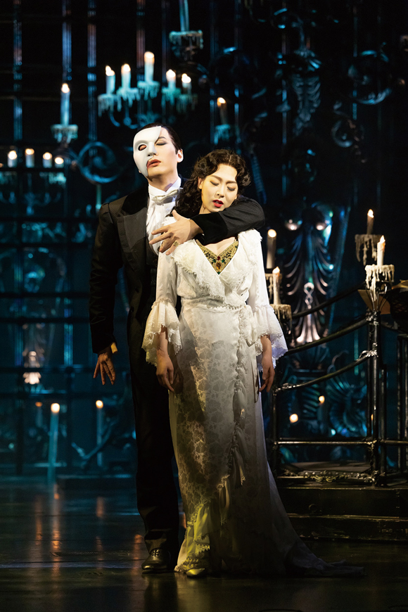 뮤지컬 《오페라의 유령(The Phantom of the Opera)》 무대 한 장면 ⓒ에스앤코 제공