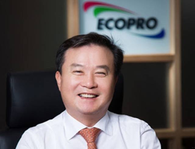 자회사 미공개 정보를 이용해 부당이득을 챙긴 혐의로 재판에 넘겨진 이동채 에코프로그룹 회장이 항소심에서 실형을 선고받고 법정 구속됐다. /에코프로 홈페이지 갈무리
