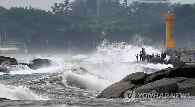 강원 동해시 북동쪽 해역서 규모 4.5 지진…흔들림 신고 잇따라 [연합뉴스 자료사진]