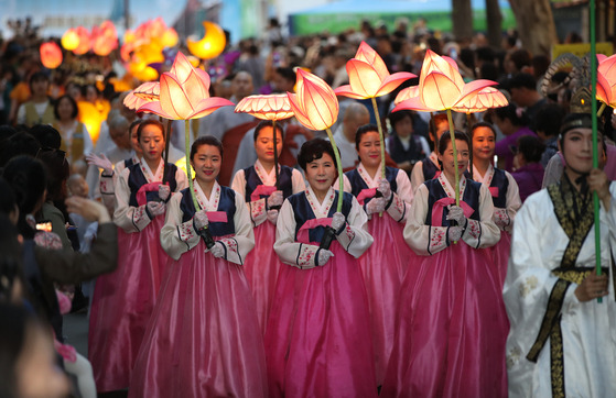 Lotus Lantern Parade in Jongno District, central Seoul, in May 2021 [YONHAP]