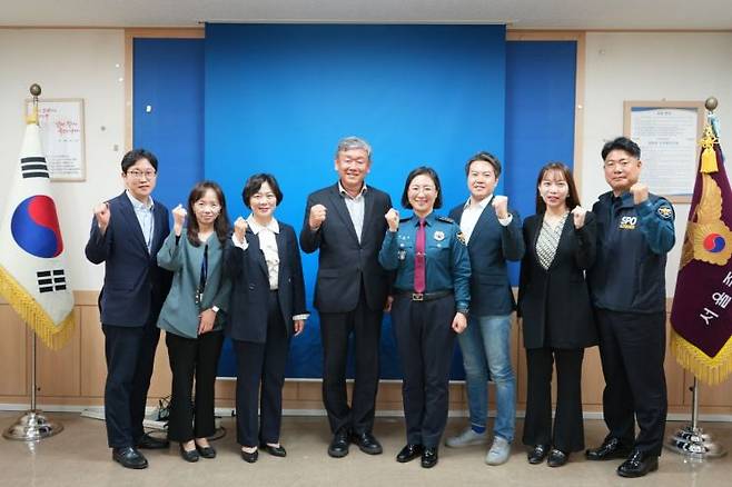 지난달 21일 서울 중부경찰서에서 진행된 청소년 마약 근절 협력 강화를 위한 경찰서교육청 간 간담회. 서울 중부경찰서는 오는 18일 '2023 학생 건강 돌봄을 위한 학교장 회의'에 참여해 학교장들을 대상으로 청소년 마약 근절을 위한 교육을 실시한다. /제공=서울 중부경찰서