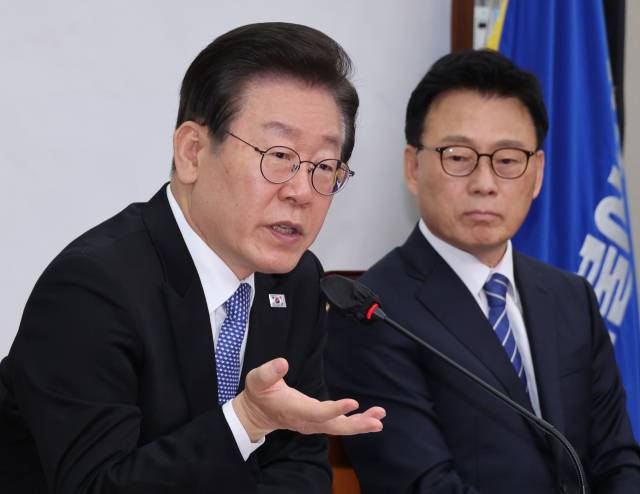 ▲민주당 이재명 대표가 17일 국회 당 사무실에서 확대간부회의를 하고 있다. ⓒ연합뉴스