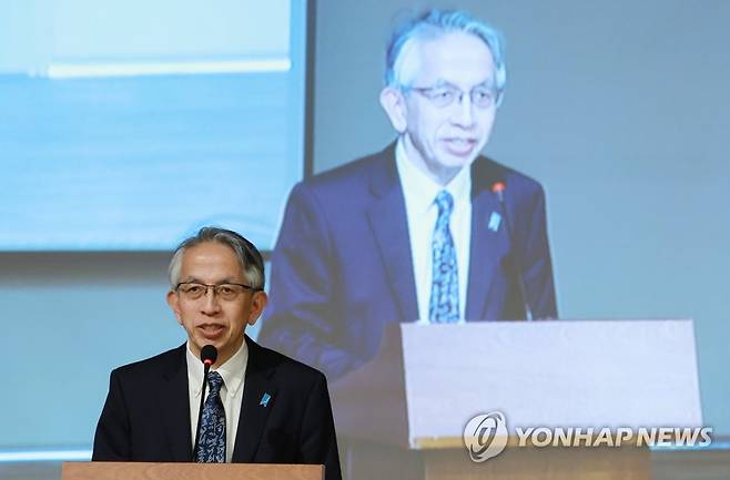 아이보시 고이치 주한일본대사, '한·일 전략포럼' 축사 (서울=연합뉴스) 홍해인 기자 = 아이보시 고이치 주한 일본대사가 17일 서울 종로구 연합뉴스 연우홀에서 한·일 정상회담 평가와 향후 과제를 주제로 열린 '한·일 전략포럼'에서 축사를 하고 있다. 2023.5.17 hihong@yna.co.kr