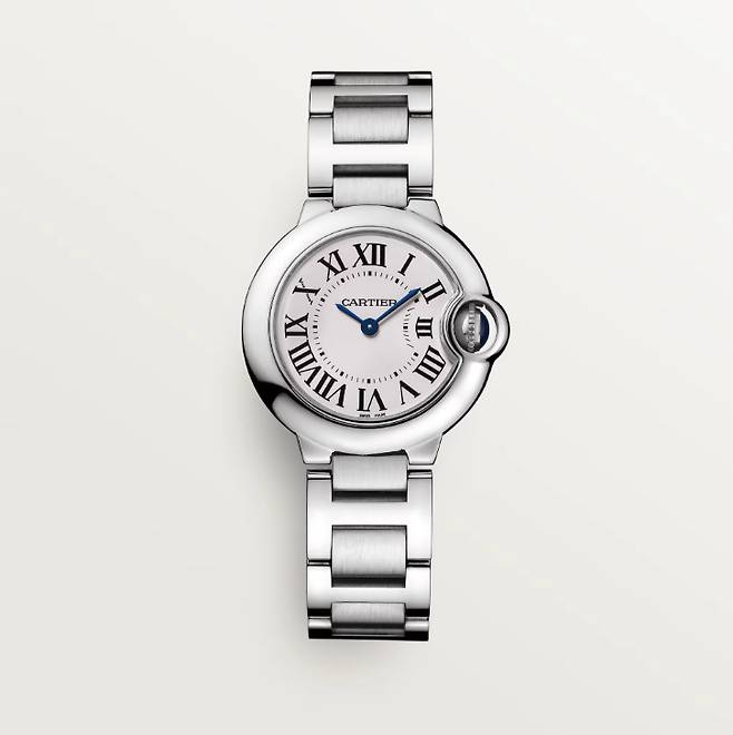 로만 숫자가 시그니처인 발롱 블루 드 까르띠에 워치는 까르띠에(Cartier).