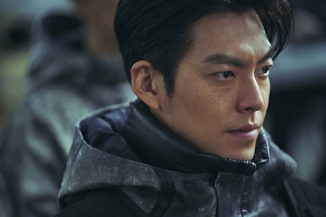 Kim Woo-bin stars as 5-8 in "Black Knight" (Netflix)