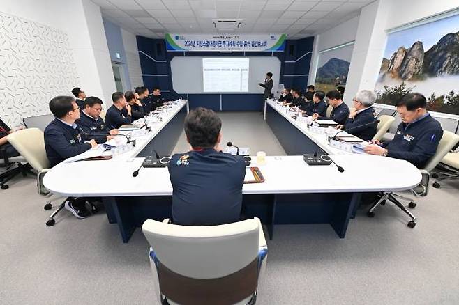 청송군이 ‘2024년 지방소멸대응기금’ 확보를 위해 투자계획 용역 중간보고회를 열고 있다. (청송군 제공) 2023.05.18