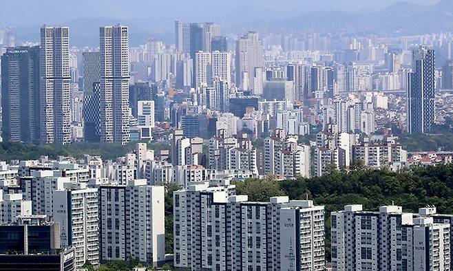 서울 남산에서 내려다본 아파트 단지의 모습. 세계일보 자료사진