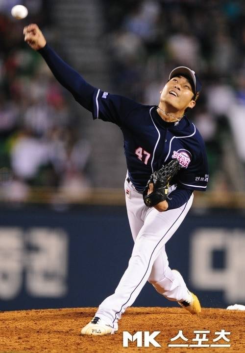 홍삼삼의 두산 시절 투구 장면. 사진=김재현 기자