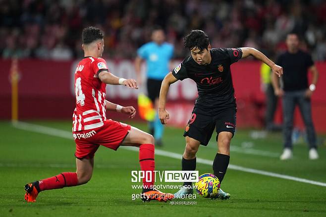 ▲ 이강인(오른쪽)이 유럽 5대 리그 드리블 성공 횟수에서 6위에 올랐다.