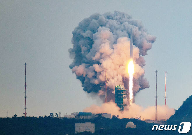한국형 우주발사체 누리호(KSLV-Ⅱ)가 25일 오후 전남 고흥군 나로우주센터에서 발사되고 있다. 2023.5.25/뉴스1 ⓒ News1 이재명 기자