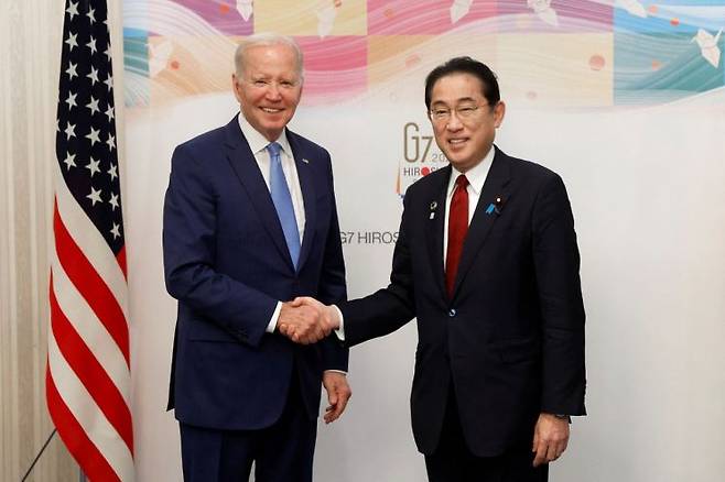 조 바이든 미국 대통령(왼쪽)과 기시다 후미오 일본 총리 [이미지출처=로이터연합뉴스]