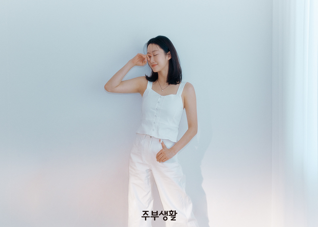 Actor Jeon Hye-bin has covered the cover of the June issue of the monthly magazine Womens Housewives for the 58th anniversary of its launch.Jeon Hye-bin, who has been focusing on family time since she married in 2019 and gave birth to a son in September 2022, recently opened a living editing shop Taste Market with a design studio.Jeon Hye-bin seems to have been born with a child, and said, I am very grateful that I have enjoyed my time, my honeymoon, and a stable family, and then I have a child and it is hard to raise children.At the same time, the first image that comes to mind when I think of  ⁇ Jeon Hye-bin ⁇  is health, but recently I have not been able to take care of myself properly. I try to find my pattern gradually. Jeon Hye-bin, who wants to challenge the action and comic genre in the future, expressed his enthusiasm for the work, hoping that people would feel the excitement of seeing me acting in action or comic.