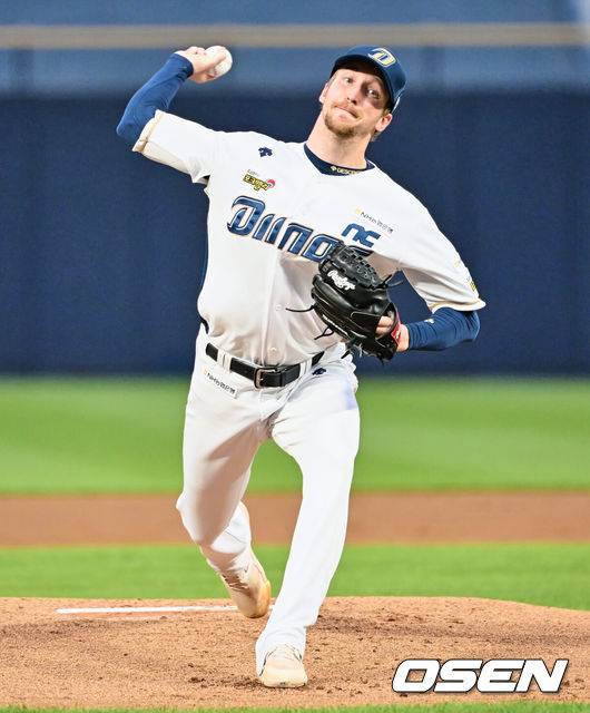 [OSEN=창원, 이석우 기자] 26일 창원 NC파크에서 2023 신한은행 SOL KBO리그 NC 다이노스와 한화 이글스의 경기가 열린다. NC 다이노스 선발 투수 페디가 역투하고 있다. 2023.05.26 / foto0307@osen.co.kr