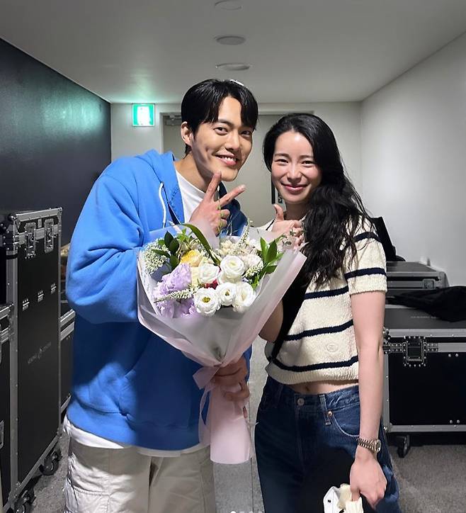 김건우(왼), 임지연 김건우 SNS 캡처