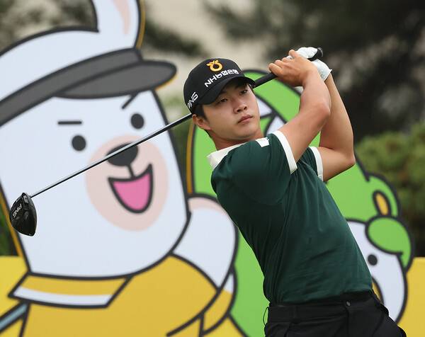 2023년 한국프로골프(KPGA) 코리안투어 KB금융 리브챔피언십 우승을 차지한 김동민 프로가 최종라운드에서 경기하는 모습이다. 사진제공=KPGA