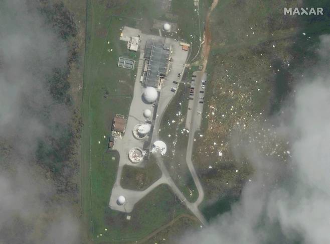 미국 상업위성업체 맥사(MAXAR)가 지난 26일(현지시간) 공개한 미국령 괌 데데도 지역에 위치한 미 항공우주국(NASA·나사) 원격지상터미널 위성사진. 로이터|연합뉴스
