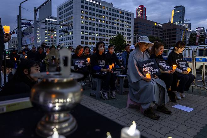 5월8일 사망한 전세 사기 피해자를 위한 추모제가 5월13일 서울 여의도 국회 정문 앞에서 열렸다. ⓒ시사IN 조남진