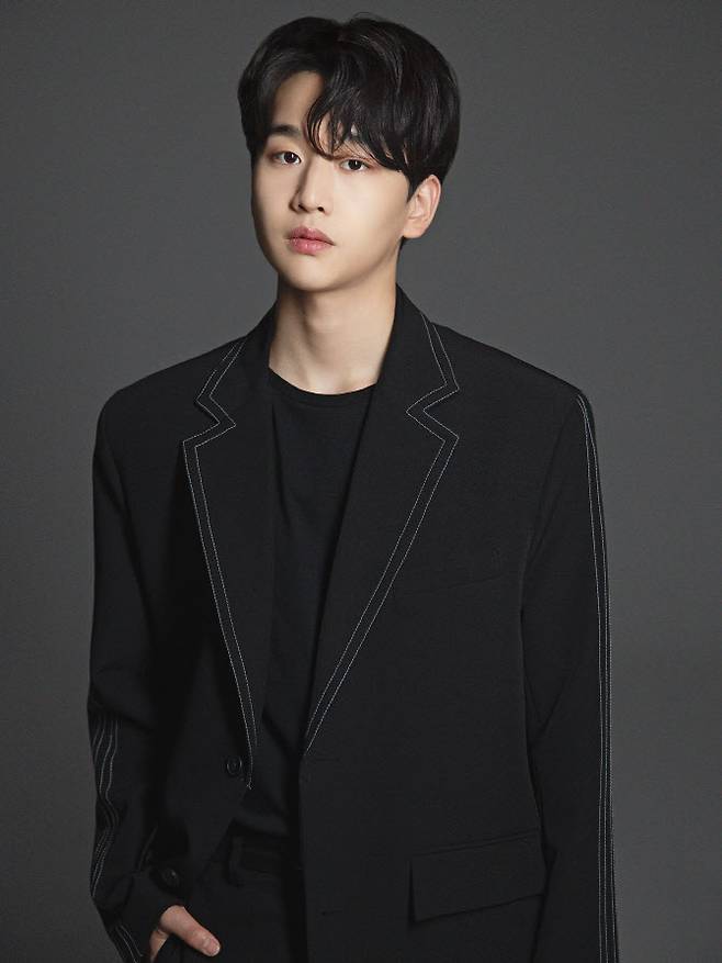 김윤우