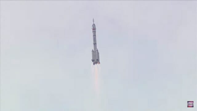 현지시간 30일 창정 2F 로켓에 실린 선저우 16호가 우주정거장 ‘톈궁’을 향해 발사됐다. (사진=CNSA)