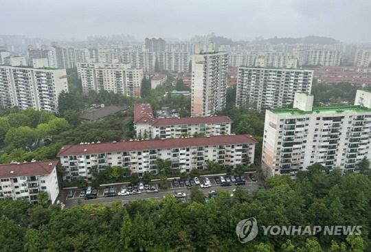 재건축 추진이 진행 중인 서울 목동신시가지 아파트 전경. 사진 연합뉴스