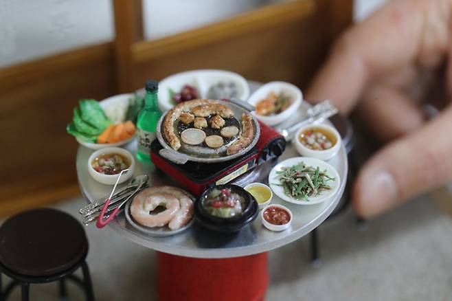 미니어쳐 공방도 상당히 인기다. 실사에 가까운 표현으로 만든 축소 모형은 마니아 사이에 빠질수 없는 취미생활이다.