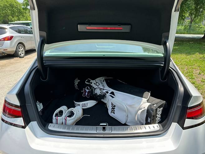 제네시스 G90 일반 모델 2023년식/사진=이강준 기자