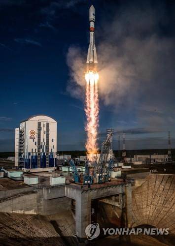 러시아 신형 레이더 위성 탑재한 '소유스-2.1a' 로켓 발사체 [타스 연합뉴스 자료사진. 재판매 및 DB 금지]