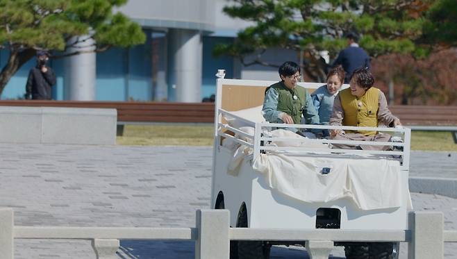 디즈니+ 더 존 버텨야 산다2 제공