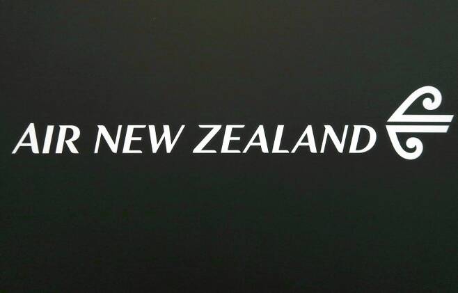 뉴질랜드 국적 항공사인 에어뉴질랜드가 오는 7월 2일(현지시간)까지 오클랜드 공항에서 국제선에 탑승하는 모든 승객들의 몸무게와 수하물 무게를 잰다. 항공기 총 적재중량과 무게 분산에 관한 데이터 수집을 위한 것이다. 로이터뉴스1