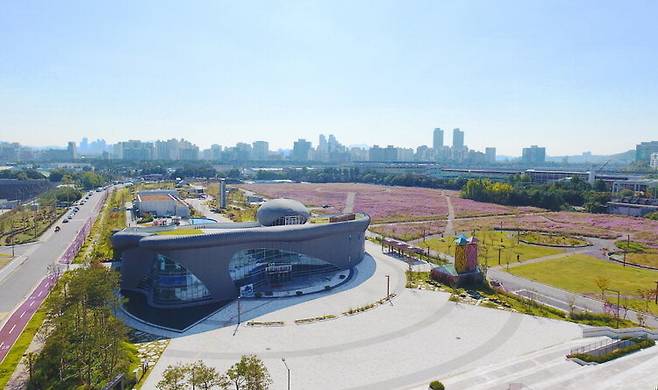 부강테크의 주력 하수처리 기술이 적용된 서울시 중랑물재생센터 모습. 부강테크