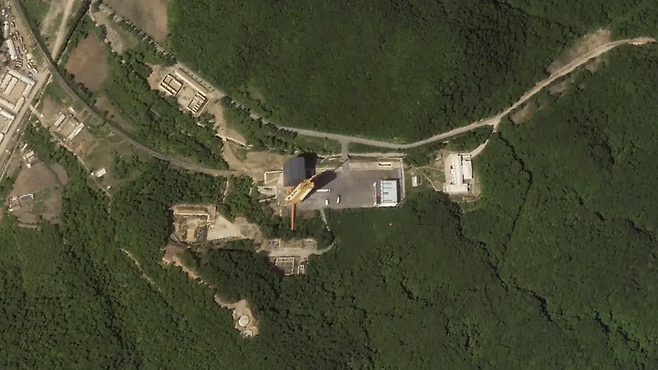 미국 민간위성업체 플래닛랩스가 지난 30일(이하 현지시간) 촬영한 위성사진. 북한 평안북도 철산군 동창리 서해위성발사장의 모습을 또렷하게 담고 있다. AP연합뉴스