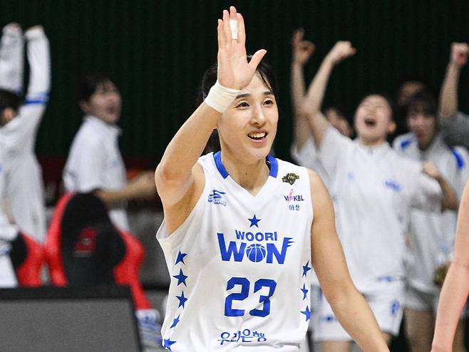김단비가 2년 연속 '연봉 퀸'에 올랐다. [WKBL 제공]
