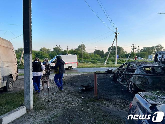 5월31일(현지시간) 러시아 벨고로드주의 셰베키노 마을이 우크라이나군의 포격을 받았다고 현지 당국이 밝혔다. 2023.05.31/뉴스1 ⓒ 로이터=뉴스1 ⓒ News1 김민수 기자
