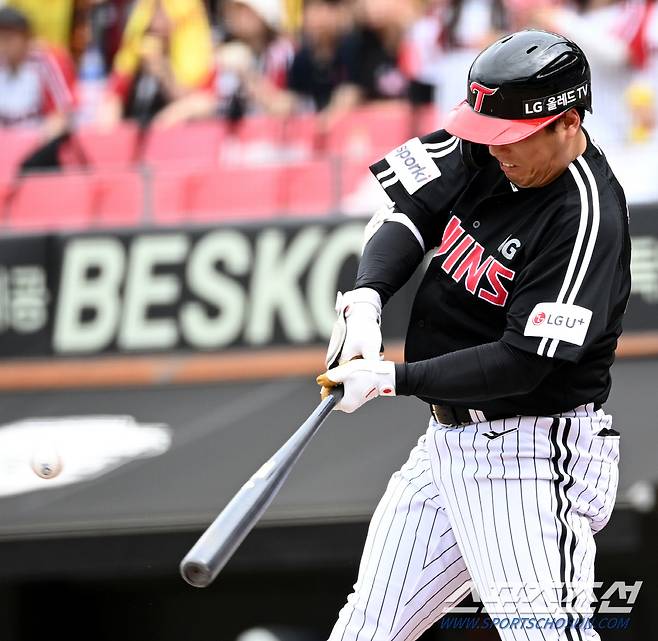 2023 KBO리그 LG 트윈스와 KIA 타이거즈의 경기가 28일 광주KIA챔피언스필드에서 열렸다. 3회초 LG 김현수가 안타를 치고 있다. 광주=허상욱 기자wook@sportschosun.com/2023.05.28/