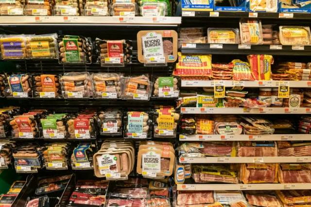 아직 우리나라 대체육 시장이 큰 편은 아니지만, 충분한 기술력으로 높은 잠재성을 갖고 있다고 평가된다. 더 큰 성장을 위해서는 소비자의 요구를 고려하는 게 중요할 것으로 보인다./사진=뉴욕타임즈 캡처