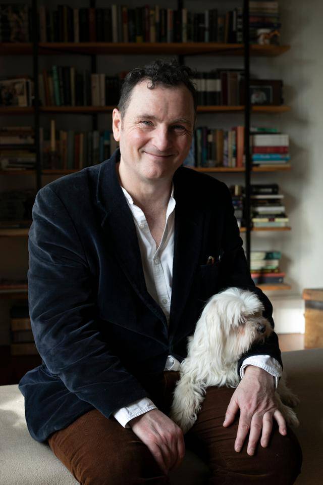 영국 철학박사이자 작가인 저자 앤서니 맥가윈은 반려견 몬티와의 산책에서 얻는 철학적 통찰을 책에 담았다. 니케북스 제공