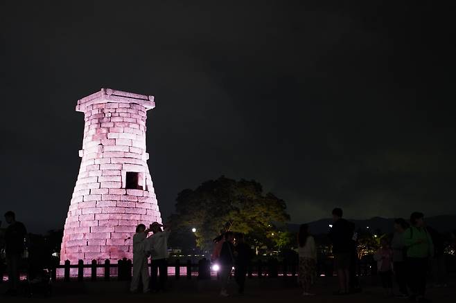 Cheomseongdae in Gyeongju, North Gyeongsang Province (Lee Si-jin/The Korea Herald)