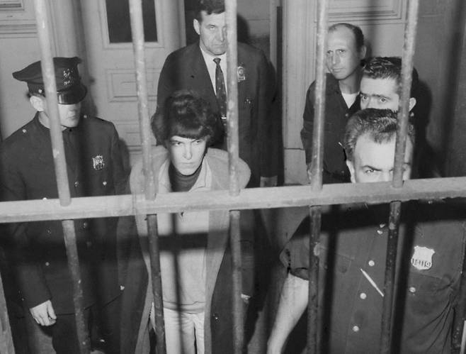 밸러리 솔라나스. [Inside Edition]